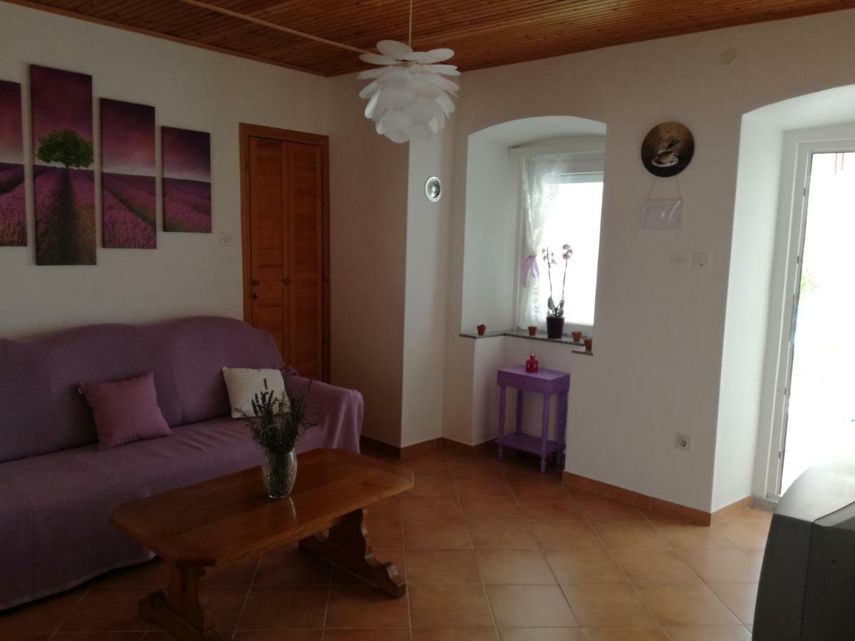 Lavanda Punat Apartment Ngoại thất bức ảnh